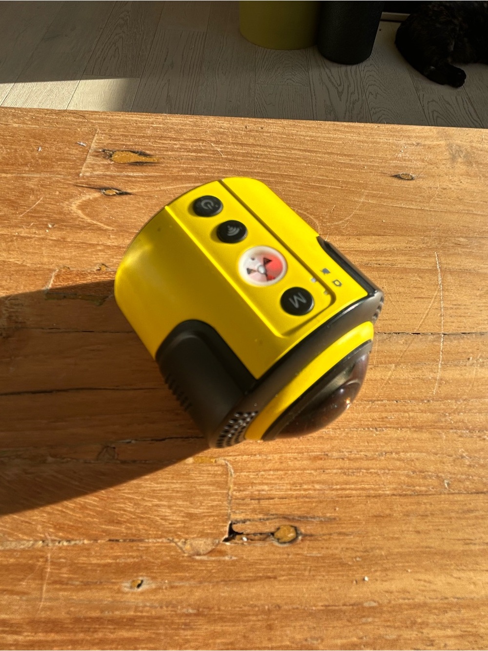 Google SPHERE 360 camera (missing button but turns on)